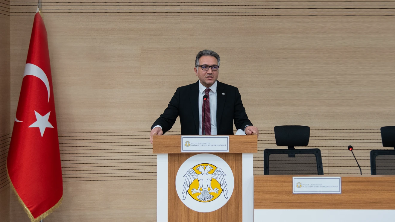 Büyükelçi Büyükkarakaş, Selçuk Üniversitesinde öğrencilerle bir araya geldi